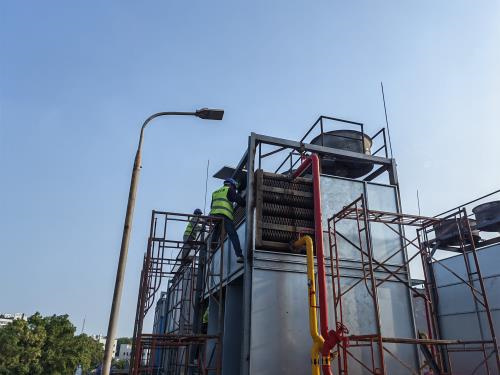 冷却塔维修厂家介绍冷却塔的维护保养(闭式冷却塔维修报价)