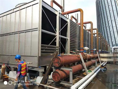 为何冷却塔里的喷淋水需要更换？